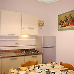 شقة Appartamentimirco بيبيوني